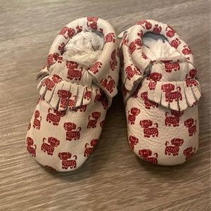 Freshly Picked Puppy Moccasins size 1